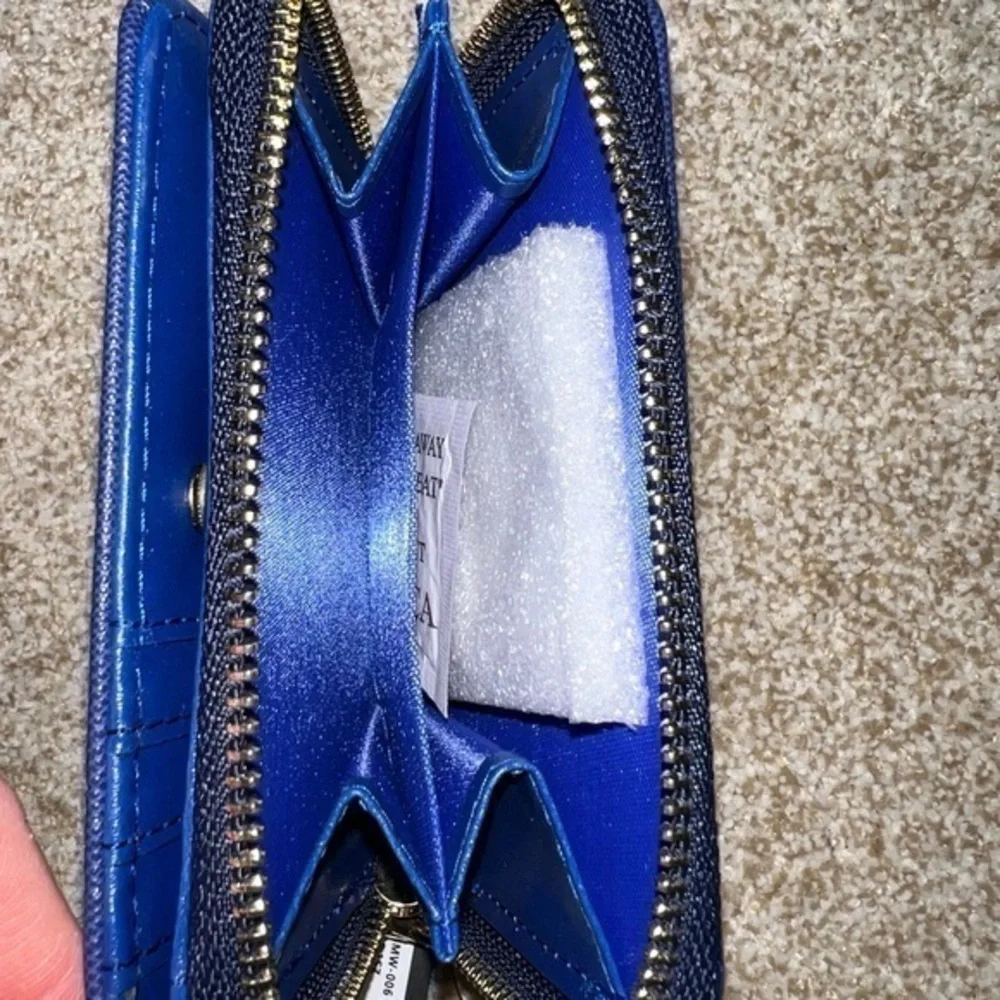NWT Badgley‎ Mischka Vegan Leather Wallet Purse Blue
